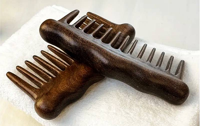 Dřevěný hřeben Santal Curling Hair 1